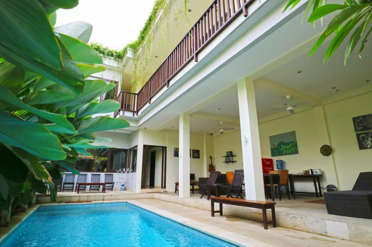 Reddoorz Hostel Near Gwk Main Gate Ungasan Екстериор снимка