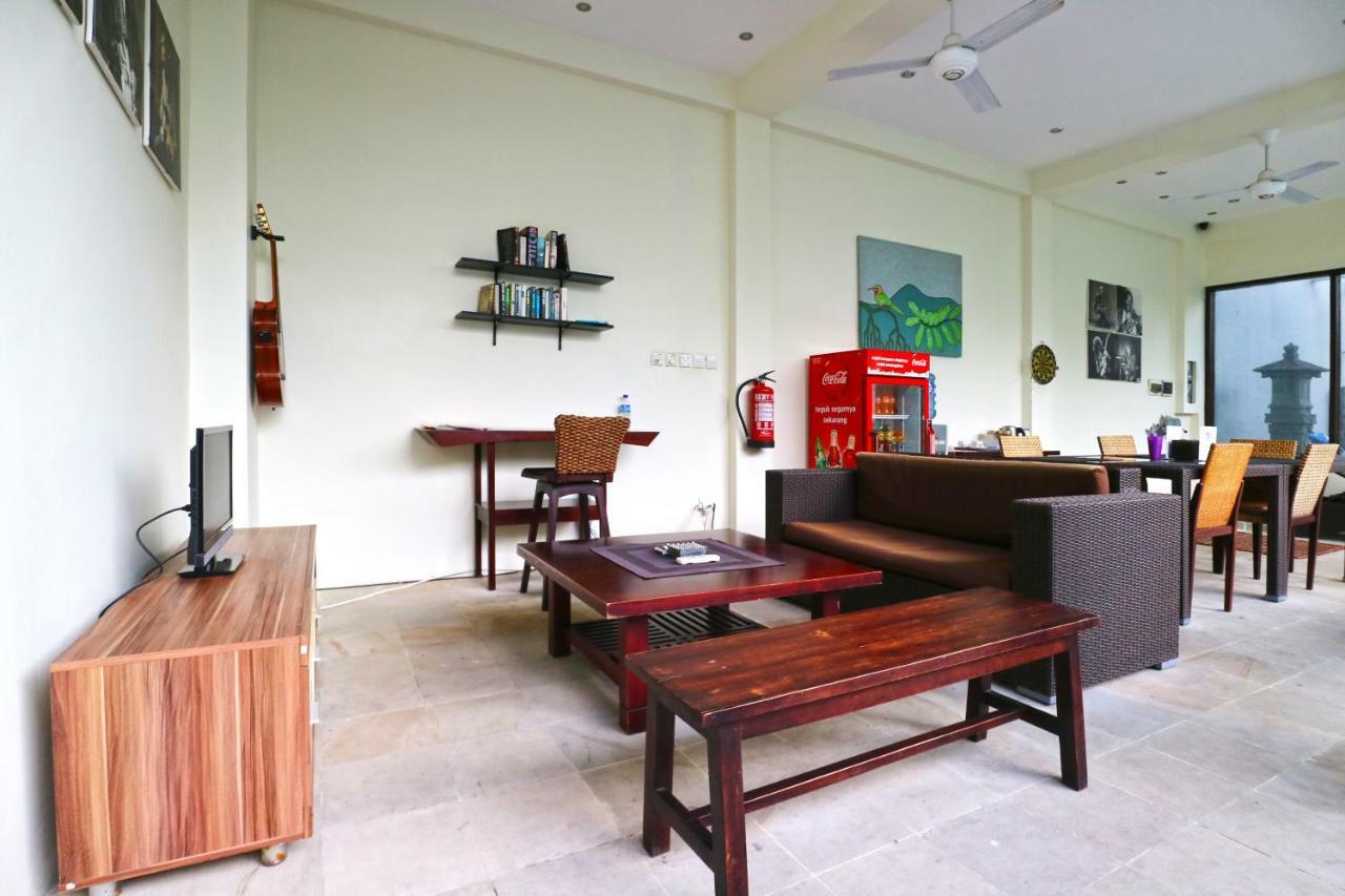 Reddoorz Hostel Near Gwk Main Gate Ungasan Екстериор снимка
